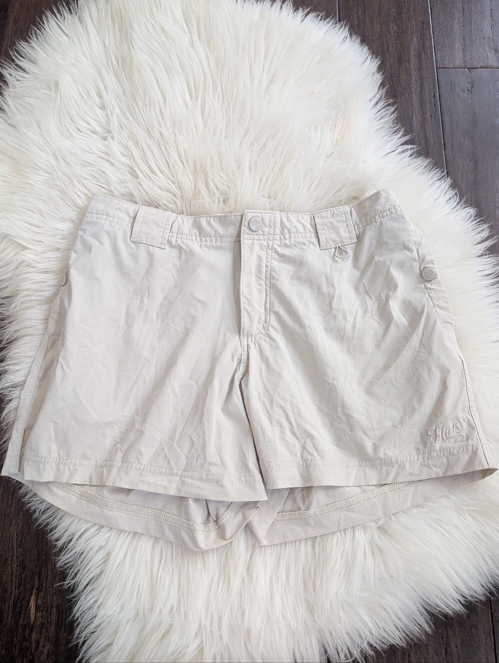 Huk Light Beige Women's Khaki Hiking Fishing Gorpcore Shorts M Medium